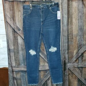Wild Fable Ripped Ankle Jeans in Dark Blue